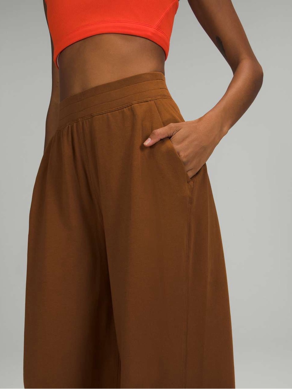 Lululemon LA Wide Leg Super High Rise Pant in Copper Brown - Picture 3 of 16